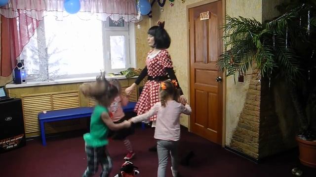 Мастерская Деда Мороза и Снегурочки/Танец Утят/Новая звезда/12.12.15 смотреть онлайн