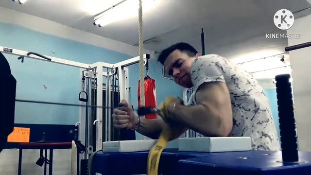 Армрестлинг. Железные руки базуки . Как победить в борьбе на руках?? смотреть онлайн