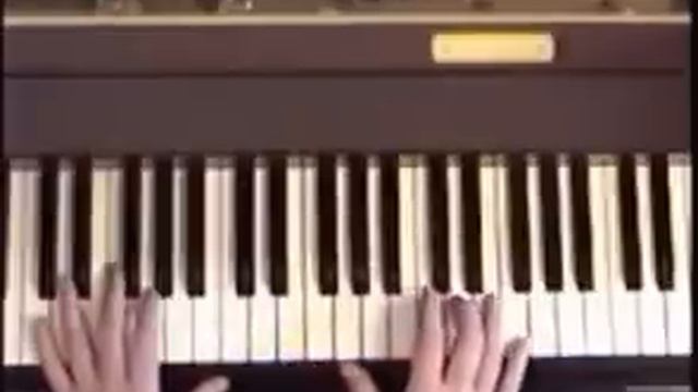 How to Play Goodbye Yellow Brick Road смотреть онлайн