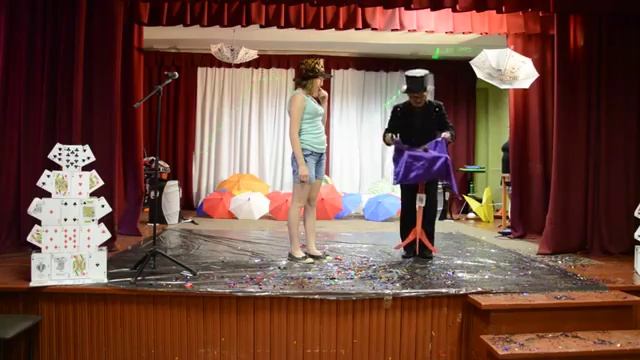 Летающий стол - фокус в исполнении Павла Зыкова. смотреть онлайн