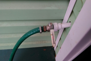 Уличный кран зимой не замерзнет. Простое решение