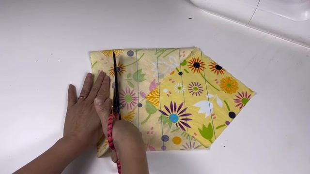 4 Sewing Tips And Tricks! If you are a beginner, you will be curious about this sewing tips method смотреть онлайн