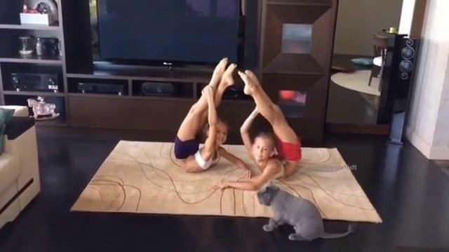 Kristina and Sasha Shmidt rythmic gymnastics // Кристина Шмидт гимнастика смотреть онлайн