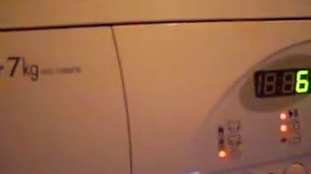 LG Intellowasher Towels at 1000 rpm смотреть онлайн