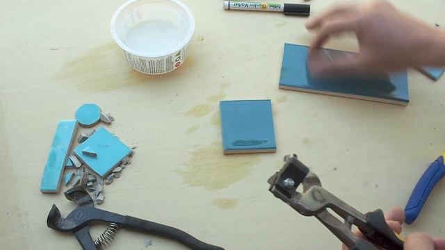Cutting And Shaping Ceramic Tiles For Mosaics смотреть онлайн
