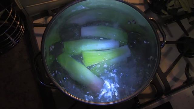 [Archived] : How To : Grilled Leeks смотреть онлайн