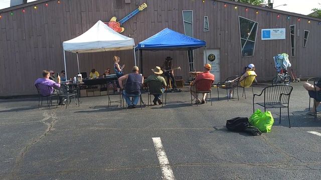 Justin Johnson - 2019 St. Louis Cigar Box Guitar Festival - Satan, Your Kingdom Must Come Down смотреть онлайн