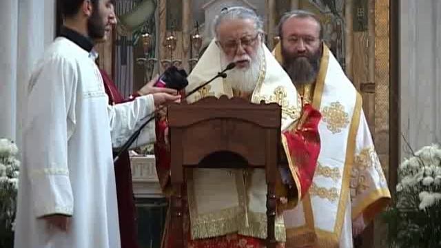 Патриарх призвал прихожан молиться за объединение Грузии смотреть онлайн