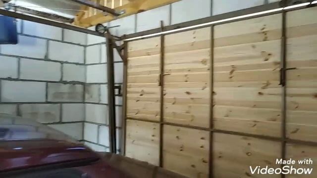 МЕГА ПОПУЛЯРНЫЕ ПОДЪЕМНЫЕ ВОРОТА в гараж своими руками... смотреть онлайн