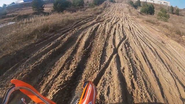 Первый раз на мотокроссовой трассе. GR8 смотреть онлайн