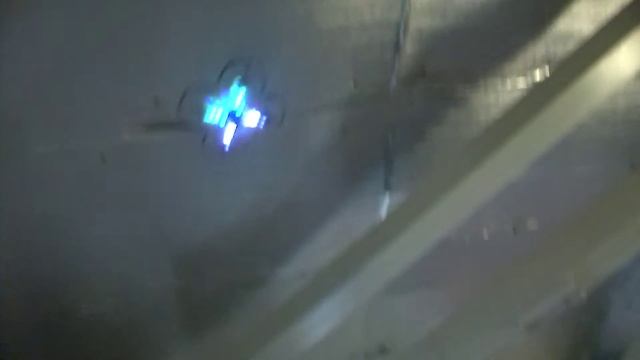 Drone Fighter [BYROBOT] летает,ведет бой,падает и снова летает. смотреть онлайн