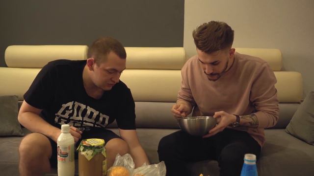 Юлик и Кузьма кормят Серебряночку смотреть онлайн