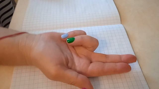 Учим первоклассника правильно держать ручку для письма. смотреть онлайн