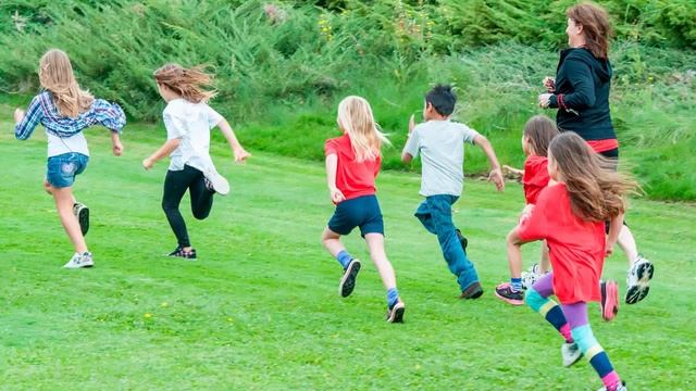 Усидчивый бег (развиваем усидчивость через сказку) смотреть онлайн