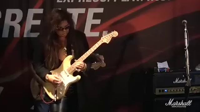 Yngwie Malmsteen at NAMM 2009 смотреть онлайн