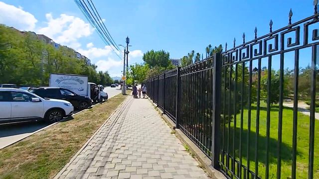 Город курорт Анапа Краснодарского края. Парк Ореховая роща в Анапе, улица Ивана Голубца. Прогулка. смотреть онлайн