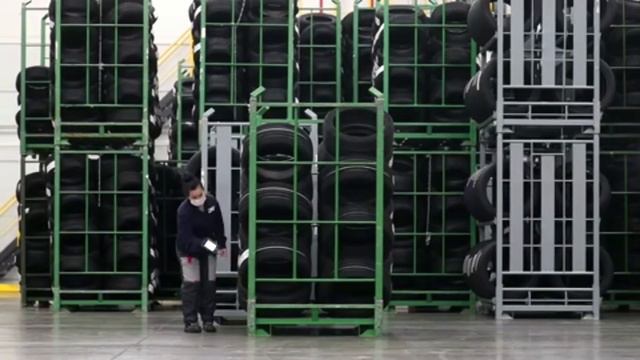 The warehouse of the tire manufacturing plant. Склад завода по производству шин Nokian смотреть онлайн
