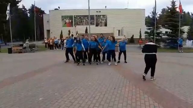3 смена 2019 года. Линейка открытия. Танец вожатых смотреть онлайн