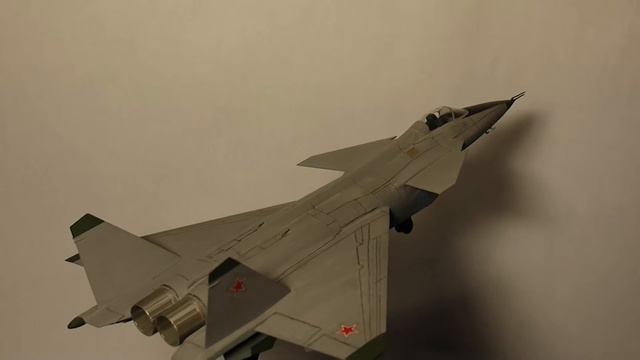 МФИ 1.44, Звезда 1/72, подставка смотреть онлайн