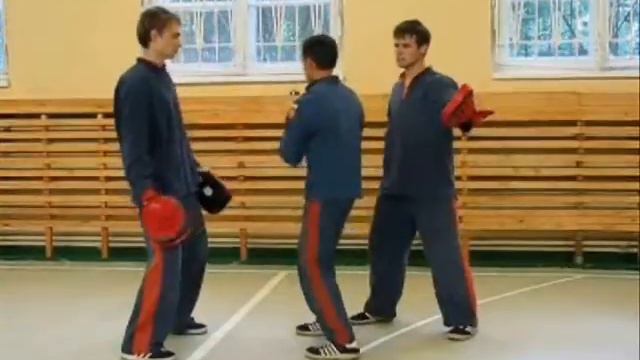 Удары руками смотреть онлайн