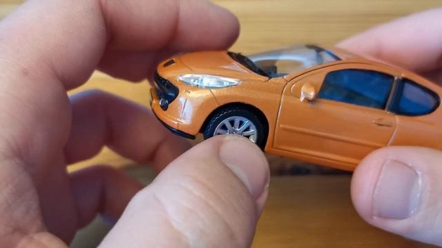 Unboxing: Welly (1:43) - Peugeot 207 (HUN) смотреть онлайн
