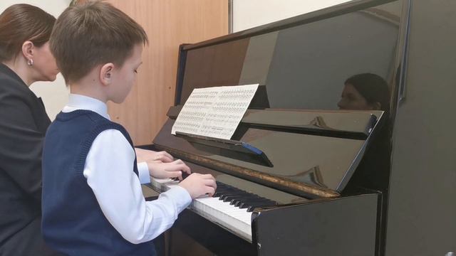 Лисневский Семен. Э. Григ "В пещере горного короля" смотреть онлайн