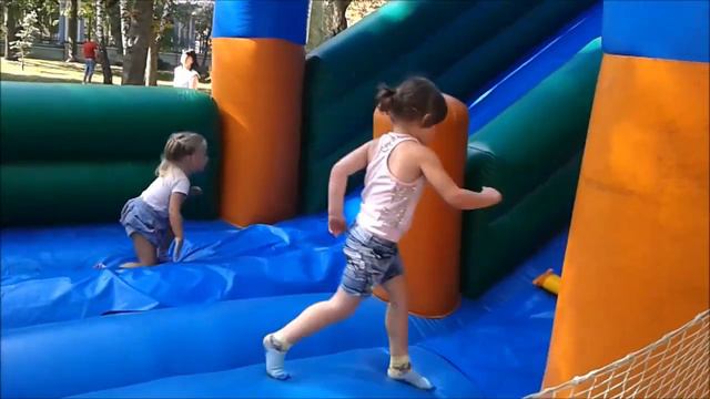 Веселый бокс на батуте! Спайдер Ярик - боксер! Рокки отдыхает) смотреть онлайн