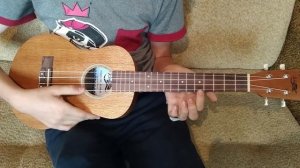 В траве сидел кузнечик на укулеле