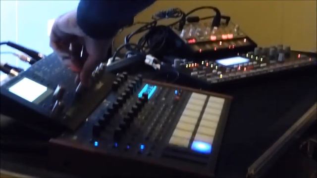 AIM - Dawless Live Techno Jam: DSI Tempest Elektron Octatrack Waldorf Pulse2 and Korg Volca Bass
