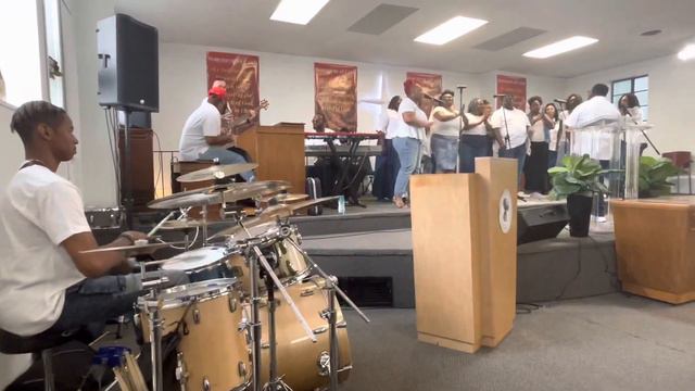 “My God Is Big” District Fellowship | WD Smith Choir!!! 🎶🎤🥁🎹 смотреть онлайн