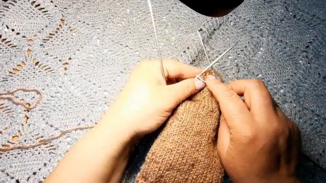 ВЯЗАНИЕ!!! МУЖСКИЕ НОСОЧКИ СПИЦАМИ С ПЯТОЧКОЙ БУМЕРАНГ??? смотреть онлайн