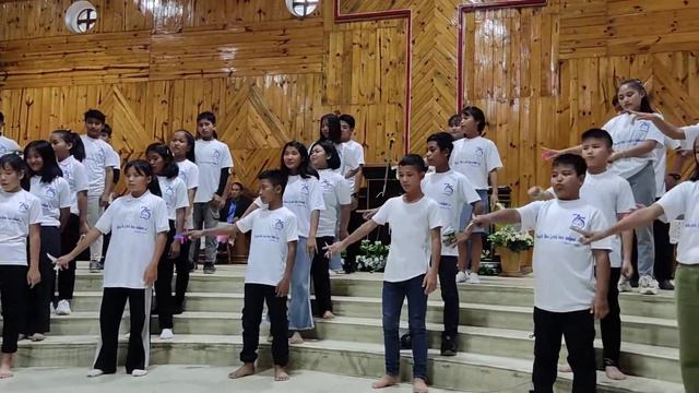 Light of the world//Dance by sunday school student смотреть онлайн