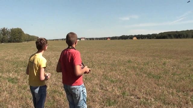 посадка Pitts Python без шасси смотреть онлайн