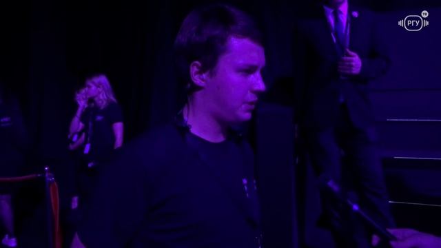 Как ОНИ туда попали?! Неделя моды в Москве #MBFWR2018 смотреть онлайн