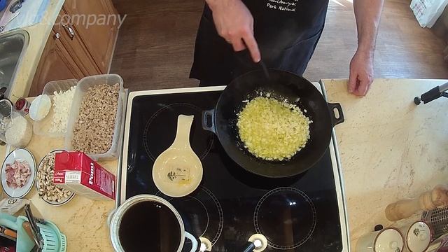 Смелый эксперимент по мотивам итальянской кухни: Ризотто Болоньезе смотреть онлайн