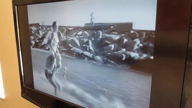 Preston Peterson Waterskiing doing stunts in the Santa Monica Bay смотреть онлайн