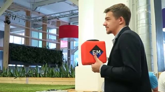 Они выполнили декларацию и принесли чемоданы с деньгами смотреть онлайн