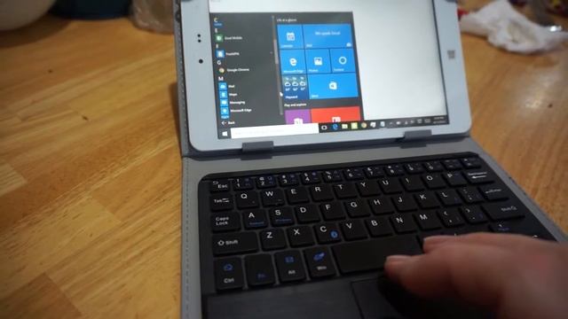 Chuwi HI8 Bluetooth keyboard смотреть онлайн