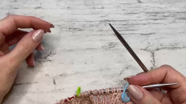 ПРОСТО необходимая женская вещь зимой! Ажурный палантин / накидка / мини-шаль спицами. Подробный МК смотреть онлайн