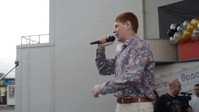 "ВДРУГ КАК В СКАЗКЕ СКРИПНУЛА..." смотреть онлайн
