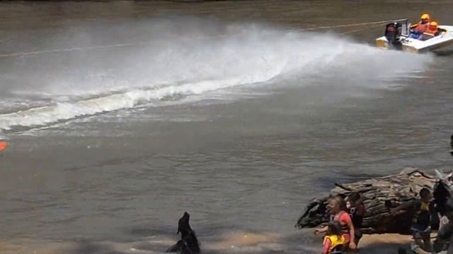 The Irrigator - 70mph Social - 2014 Southern 80 Water Ski Race смотреть онлайн