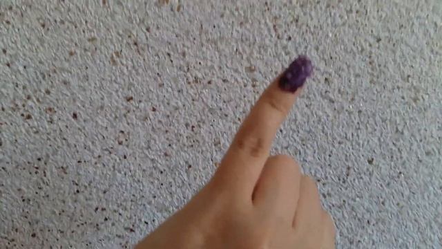 жидкие обои ноготь смотреть онлайн