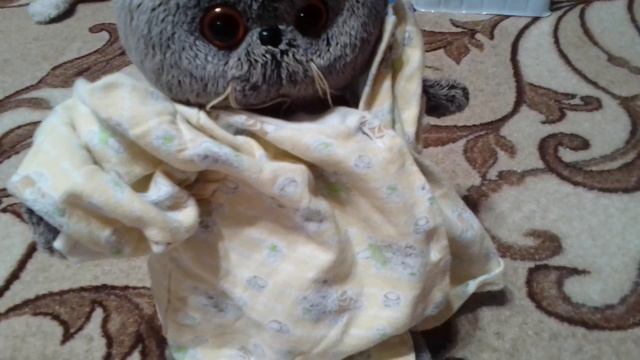 Басик вернулся с лагеря. пишем письма.