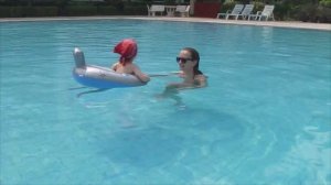 Купаемся в бассейне с ребенком / ПОДВОДНАЯ СЪЕМКА