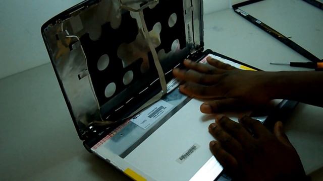 Acer Aspire and Extensa 5235, 5738, 5739, 5740, 5741, 5742 Laptop Screen Removal and Replacement смотреть онлайн
