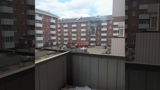 #пожар#треш#жесть#квартирагорит Жесть пожар в 113-м квартале Улан-Удэ смотреть онлайн