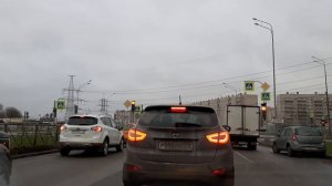 как правильно тронуться  с места на светофоре.