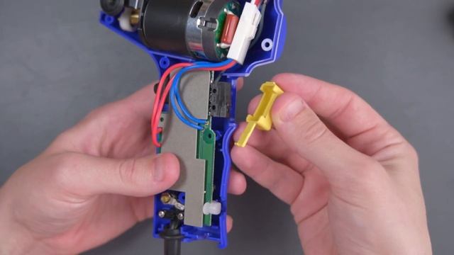 Replacing Hakko FR-301 Shell - Fixing my broken desoldering tool! смотреть онлайн