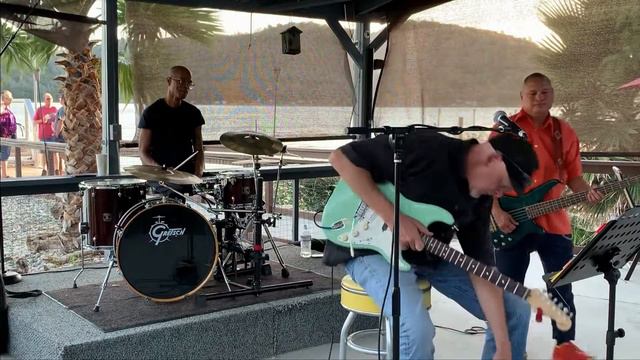 "LOPSY LOO/CHAMELEON" Stanley Clark/Herbie Hancock covers LIVE @ The Spot смотреть онлайн