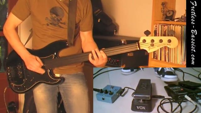 Fred Frizz: Fretless bass distortion & wah смотреть онлайн